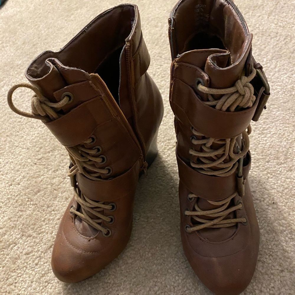 Madden girl wedges